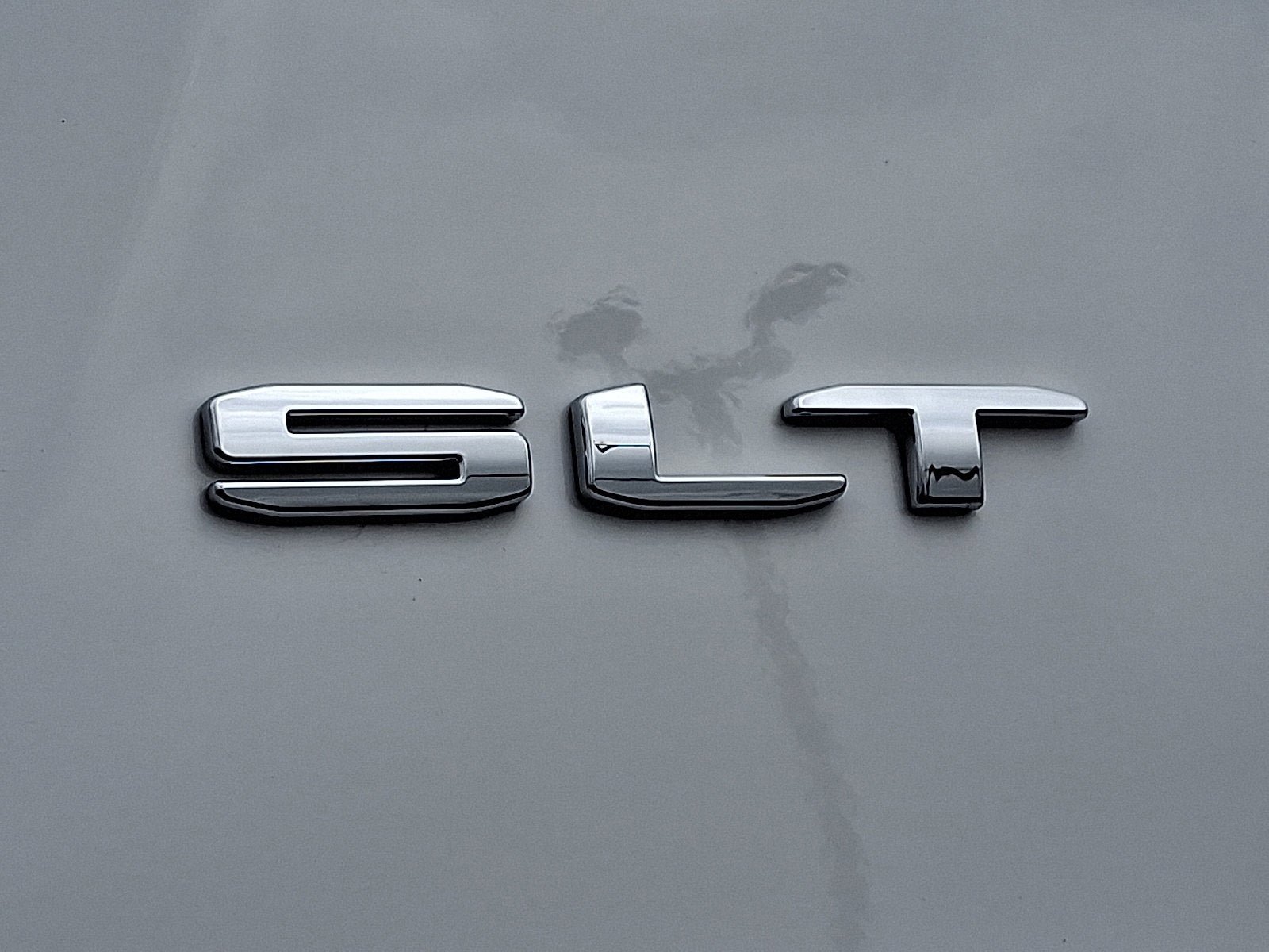 Used 2023 GMC Acadia SLT image 37