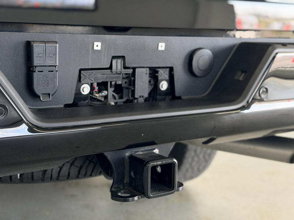 Used 2024 Chevrolet Silverado 2500 LT w/ Midnight Edition image 35