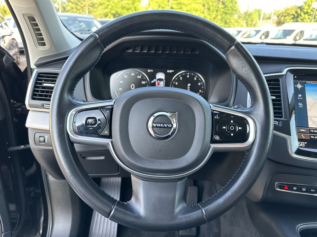 Used 2022 Volvo XC90 T5 Momentum w/ Protection Package Premier FWD image 12