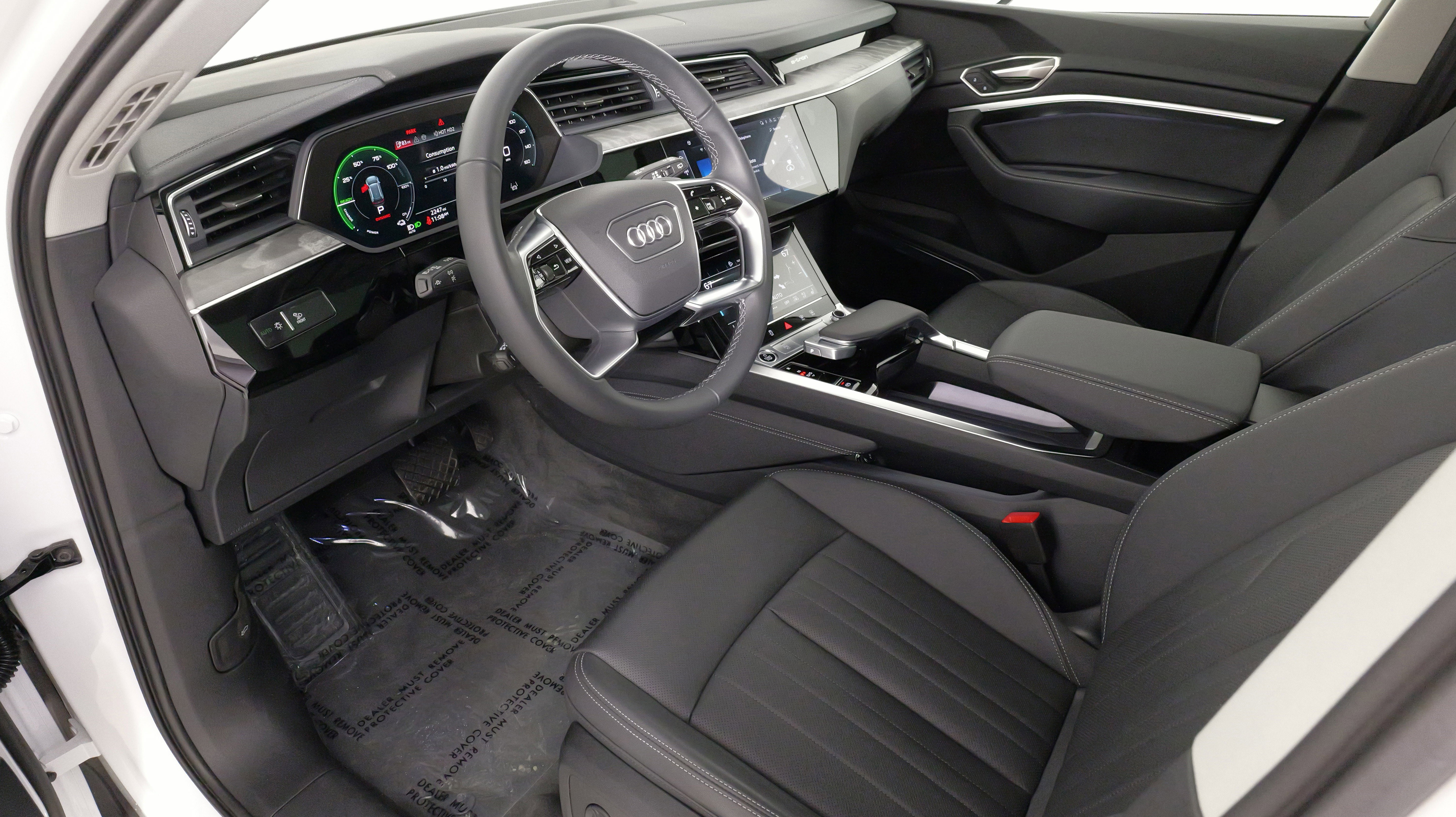 Used 2024 Audi Q8 e-tron Premium Plus w/ Premium Plus Package image 29