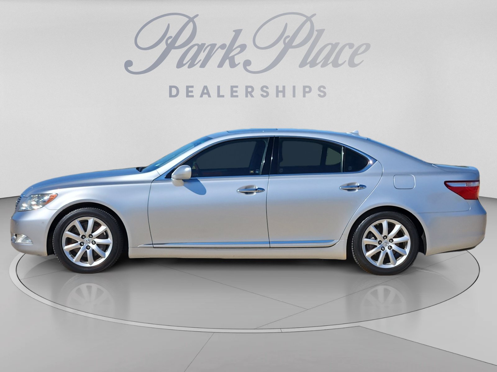 Used 2009 Lexus LS 460 RWD image 2