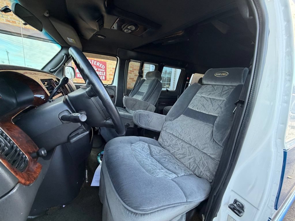 Used 2002 Dodge B1500 RWD image 3