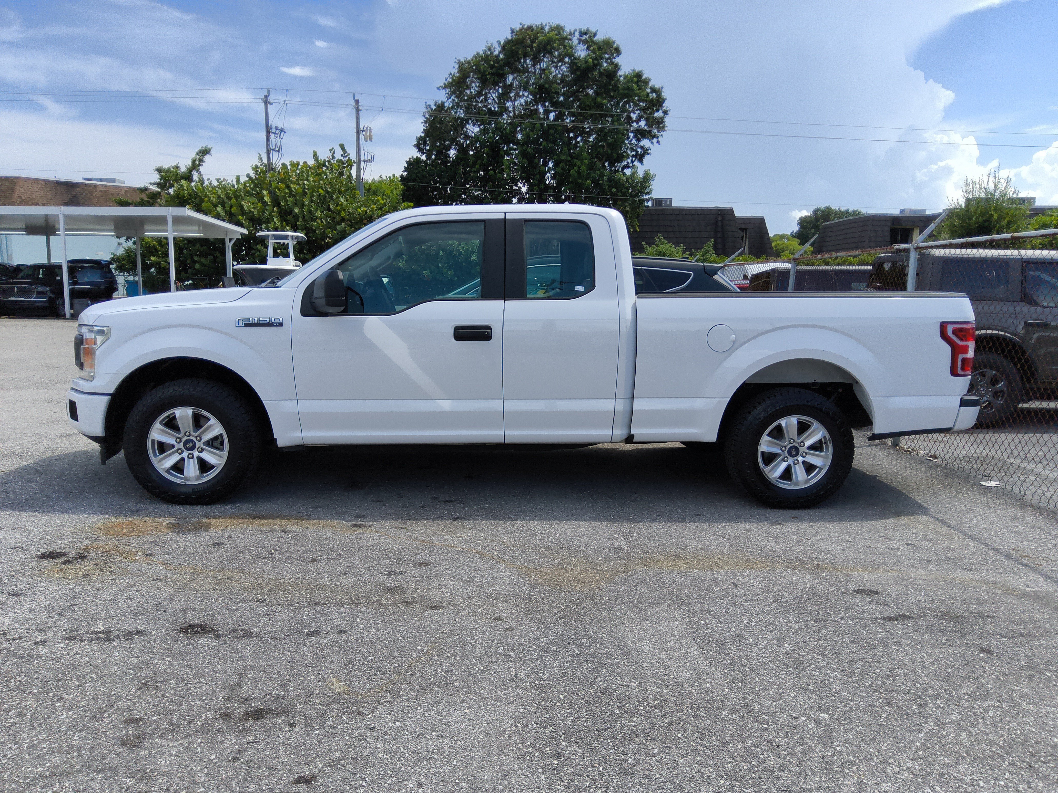 Used 2018 Ford F150 XL w/ Equipment Group 101A Mid RWD image 4