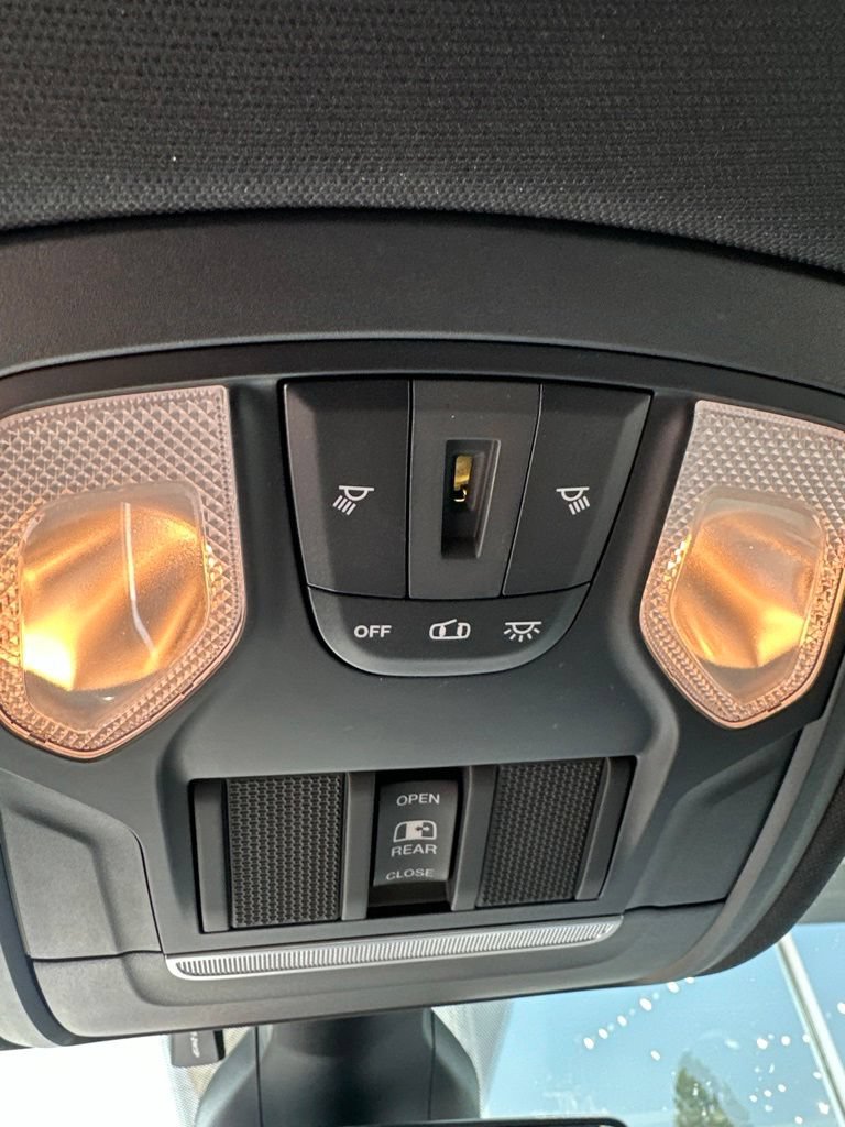 Used 2019 RAM 1500 Big Horn AWD/4WD image 16