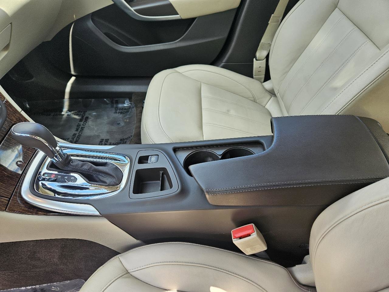 Used 2012 Buick Regal Leather FWD image 19