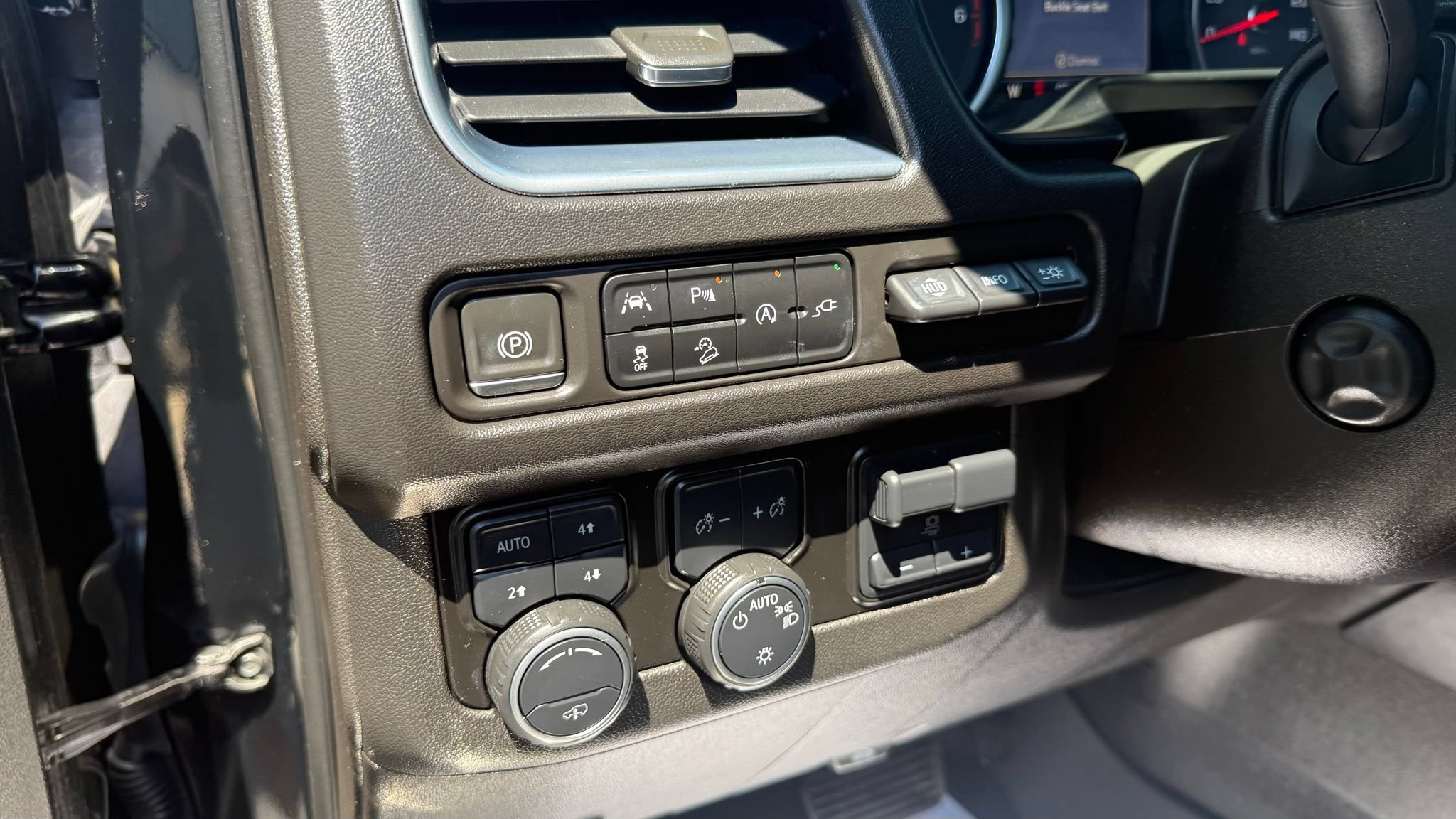 Used 2021 Chevrolet Tahoe High Country AWD/4WD image 47