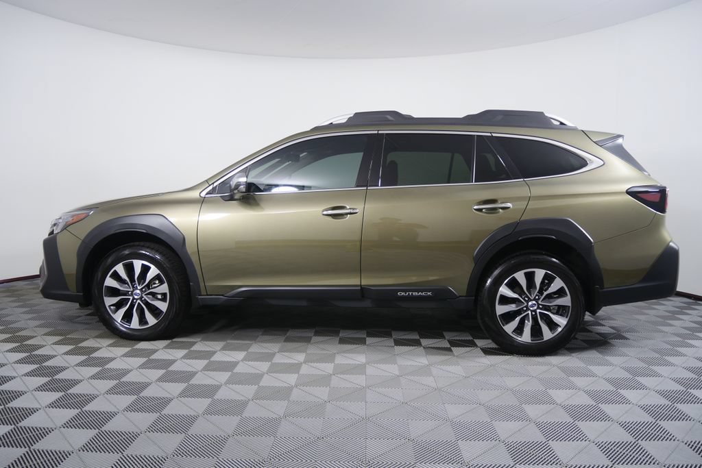 Used 2025 Subaru Outback Touring XT w/ Popular Package #2 AWD/4WD image 2