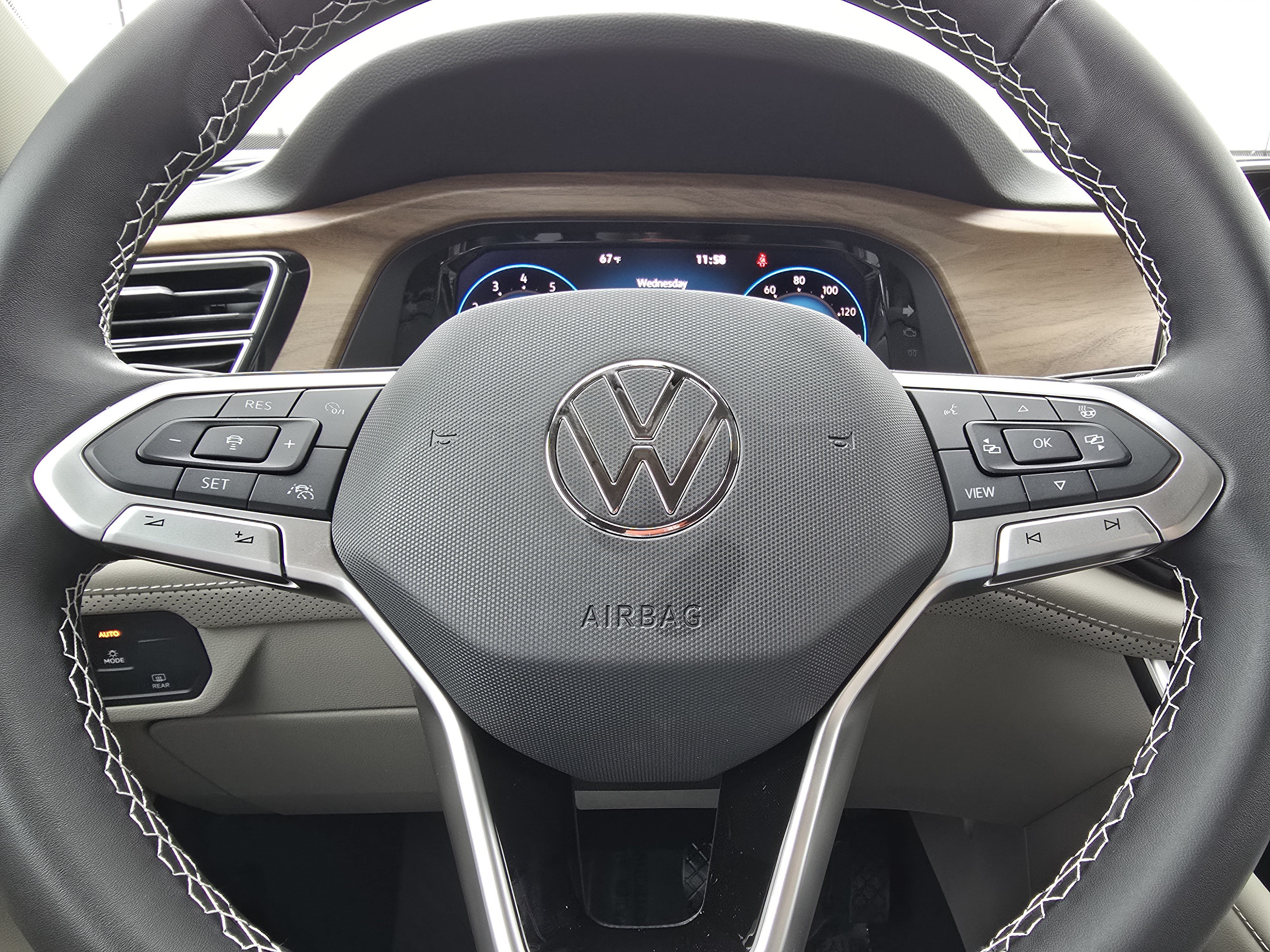 New 2026 Volkswagen Atlas SE AWD/4WD image 21