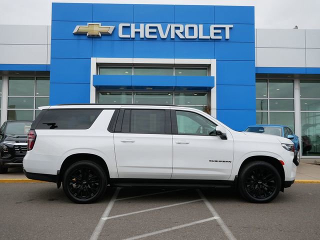 Used 2022 Chevrolet Suburban RST w/ Luxury Package AWD/4WD image 25