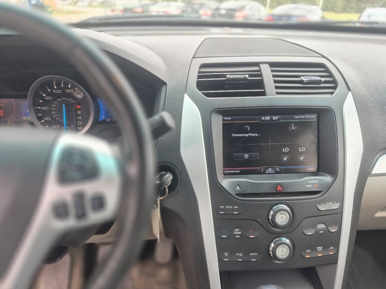 Used 2013 Ford Explorer XLT AWD/4WD image 13