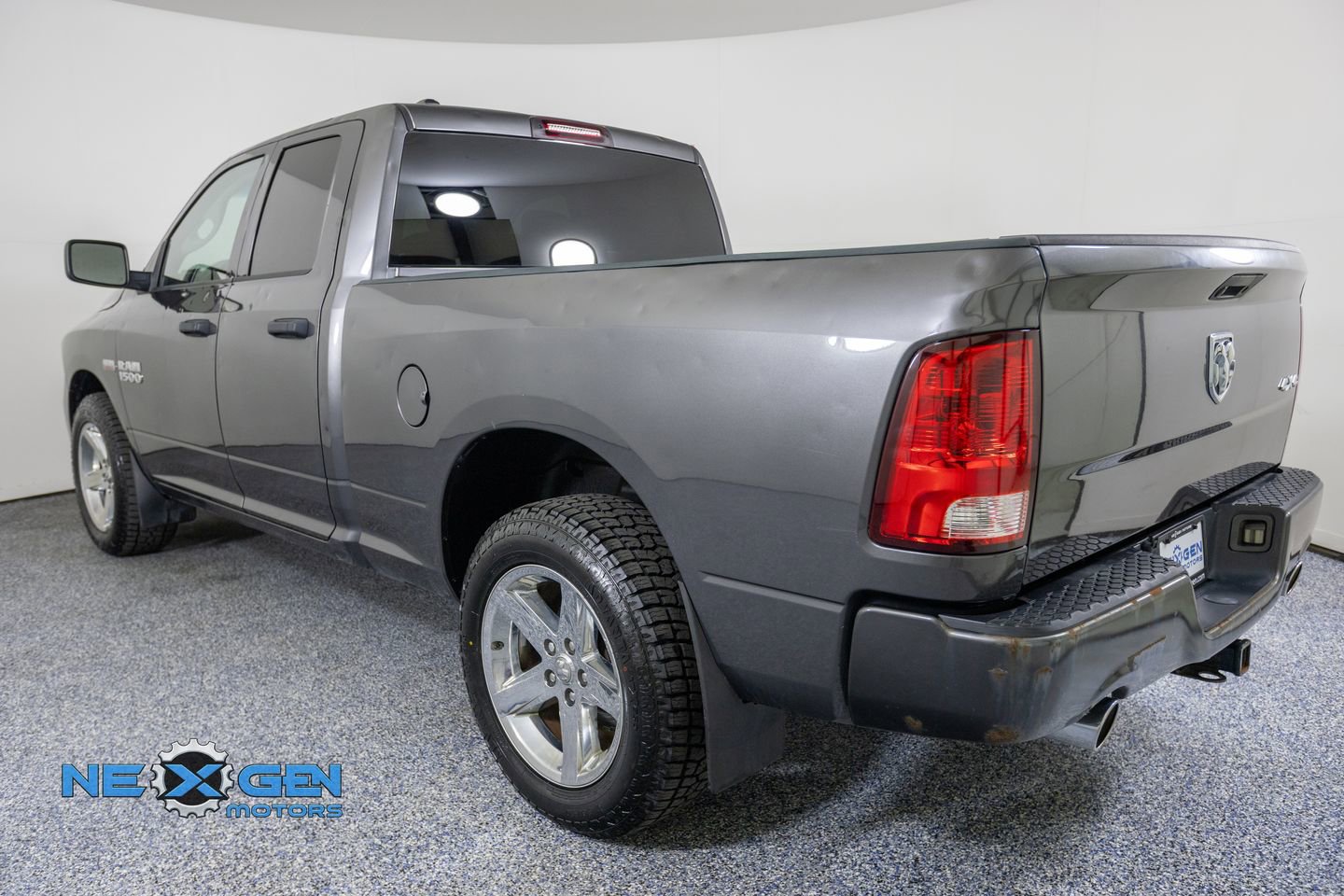 Used 2018 RAM 1500 Express w/ Express Value Package AWD/4WD image 5