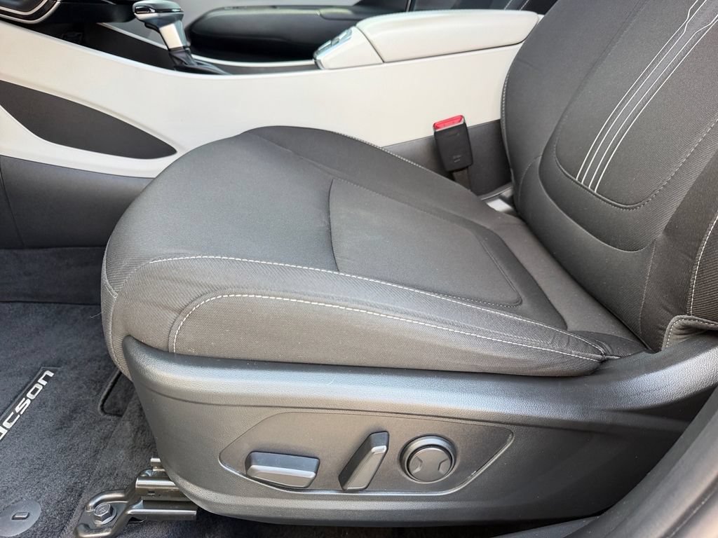 Used 2023 Hyundai Tucson SEL FWD image 11