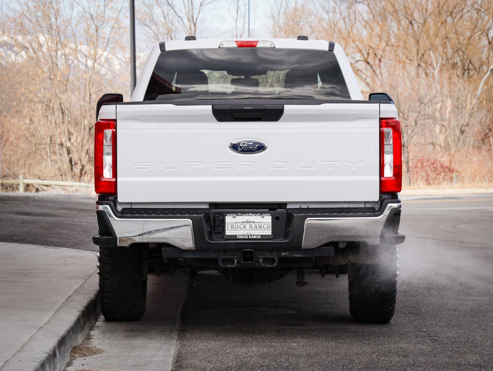 Used 2023 Ford F350 XLT w/ FX4 Off-Road Package image 4