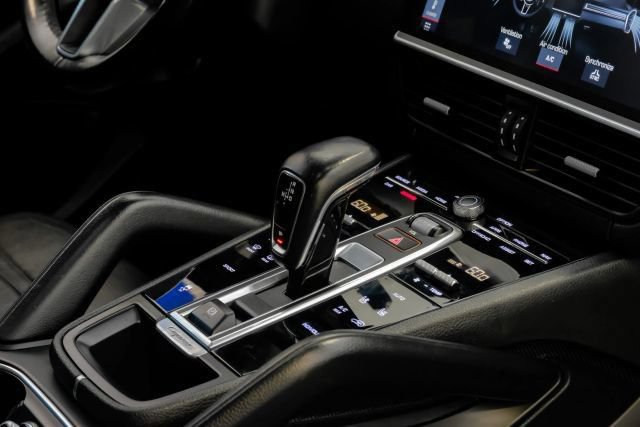 Used 2019 Porsche Cayenne AWD/4WD image 31