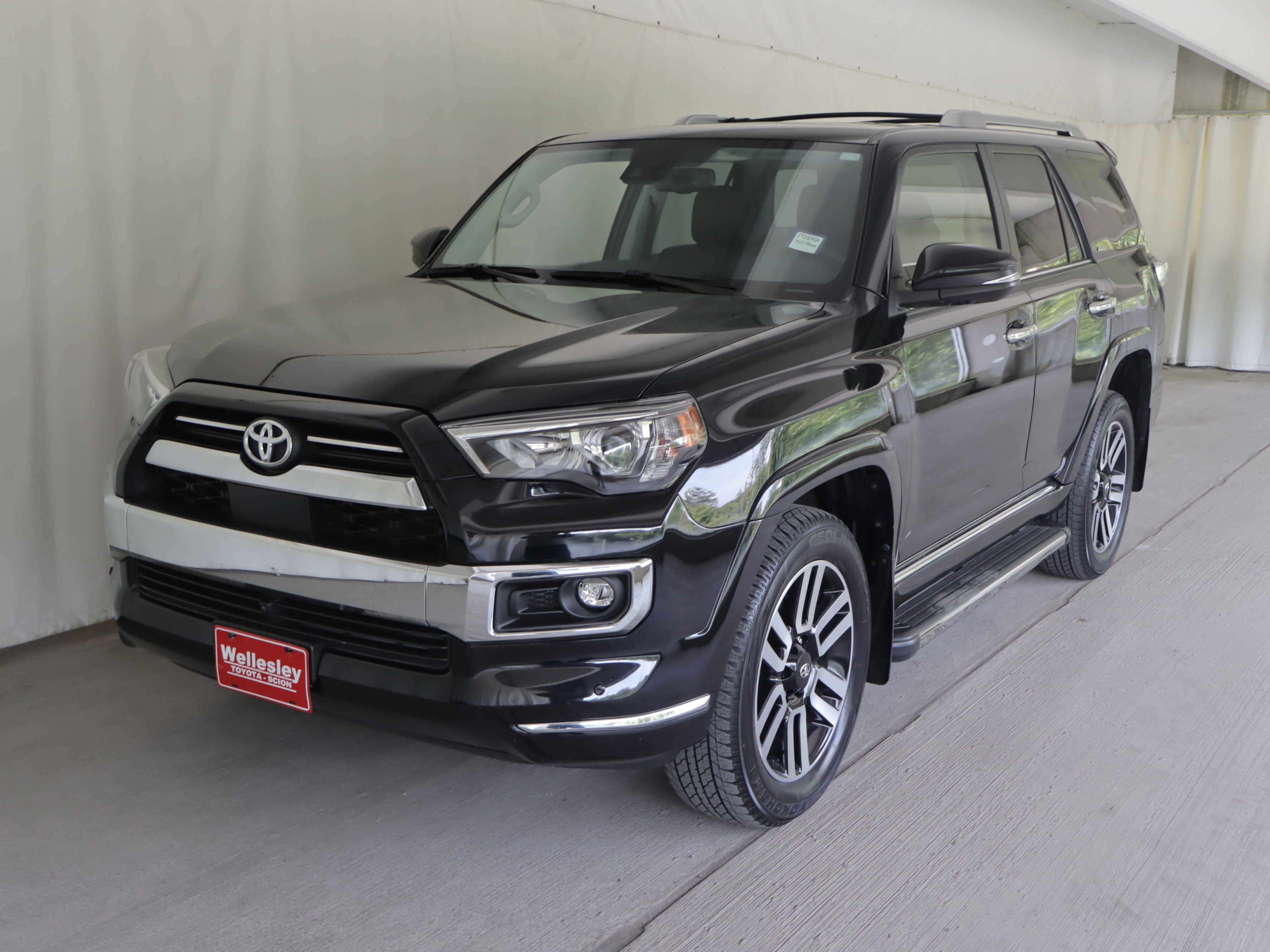 Used 2023 Toyota 4Runner Limited AWD/4WD image 25