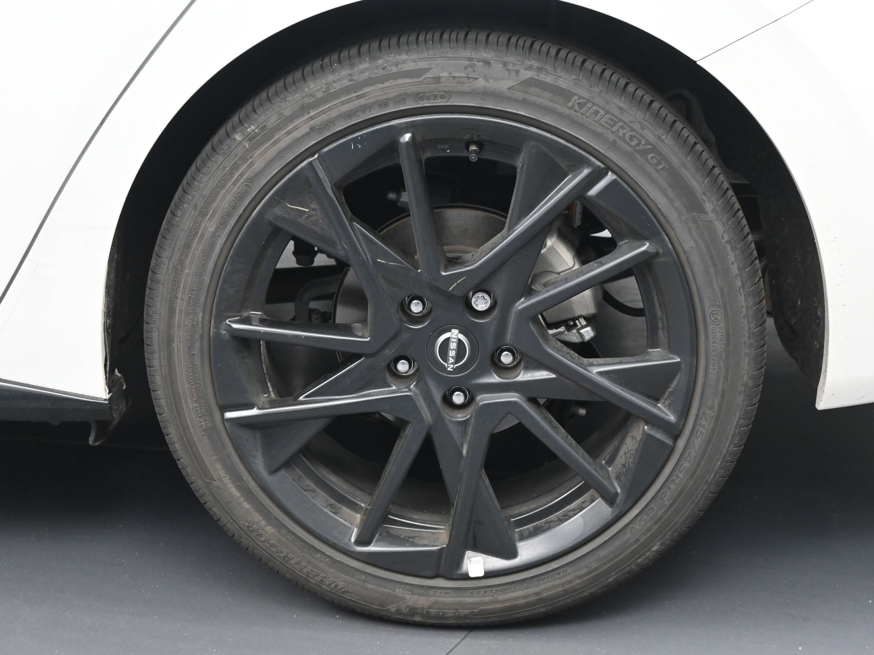 Certified 2025 Nissan Sentra SR w/ Midnight Edition image 20