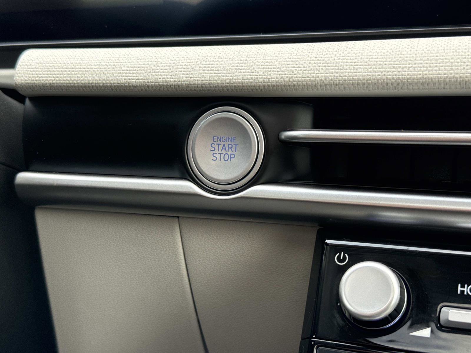 Used 2025 Hyundai Tucson SEL image 14