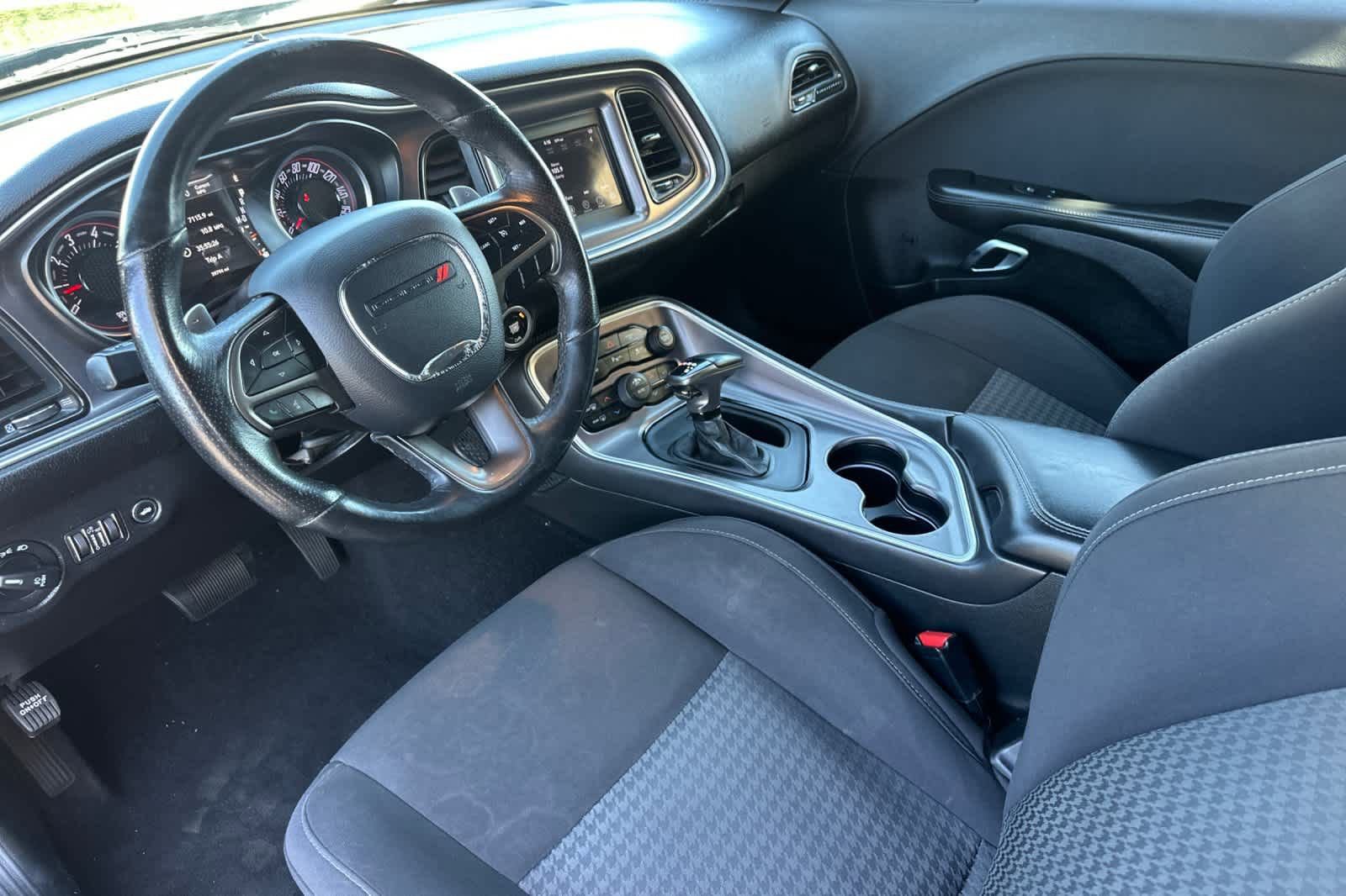 Used 2019 Dodge Challenger R/T w/ Driver Convenience Group RWD image 11