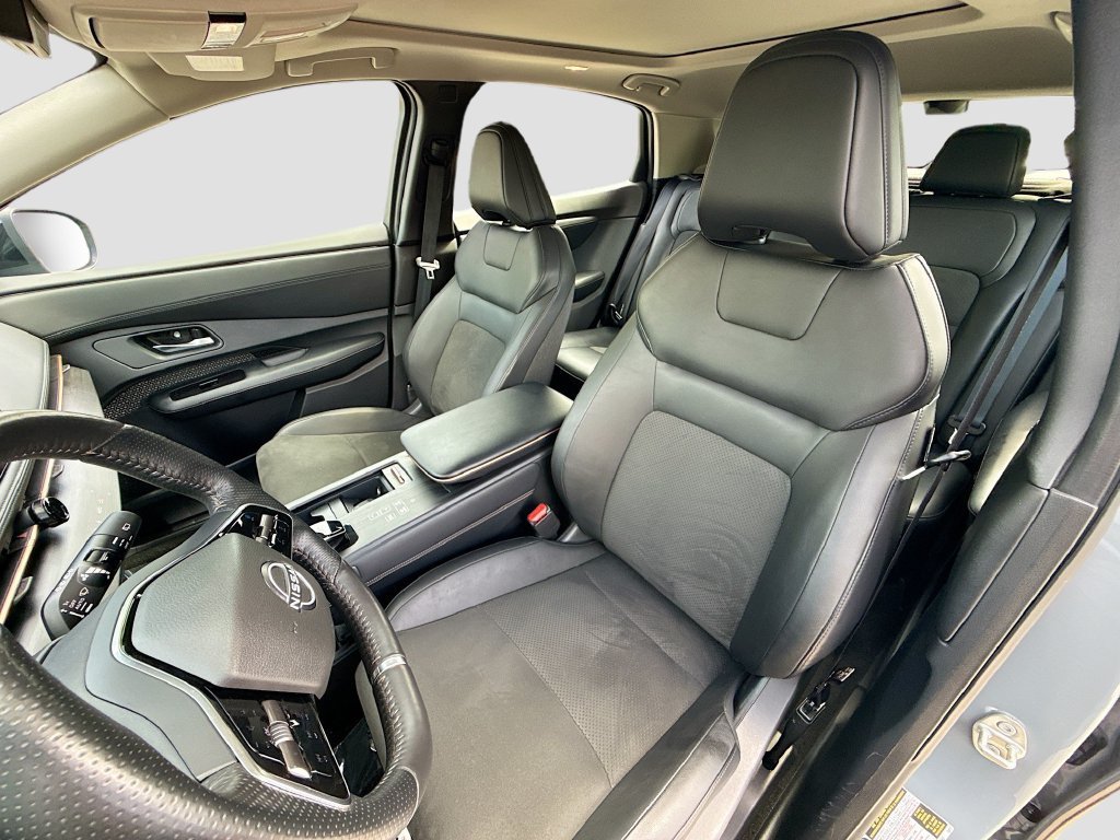 Used 2024 Nissan Ariya AWD image 22