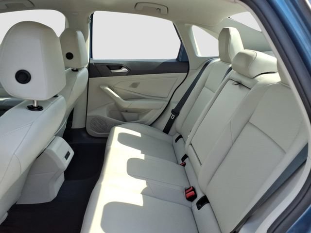 Used 2020 Volkswagen Jetta SE w/ SE Cold Weather Package FWD image 28