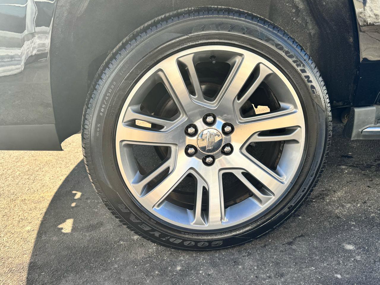 Used 2016 Cadillac Escalade ESV Luxury image 17