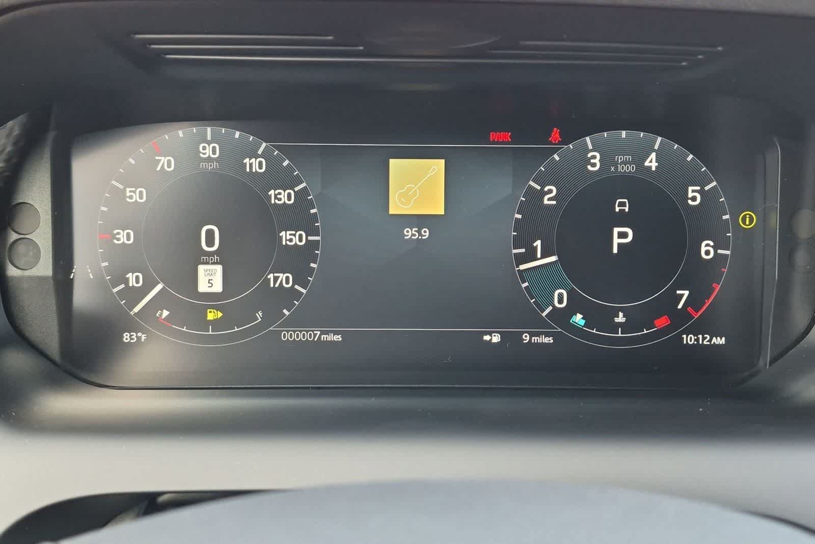 New 2026 Land Rover Discovery Sport Landmark AWD/4WD image 31