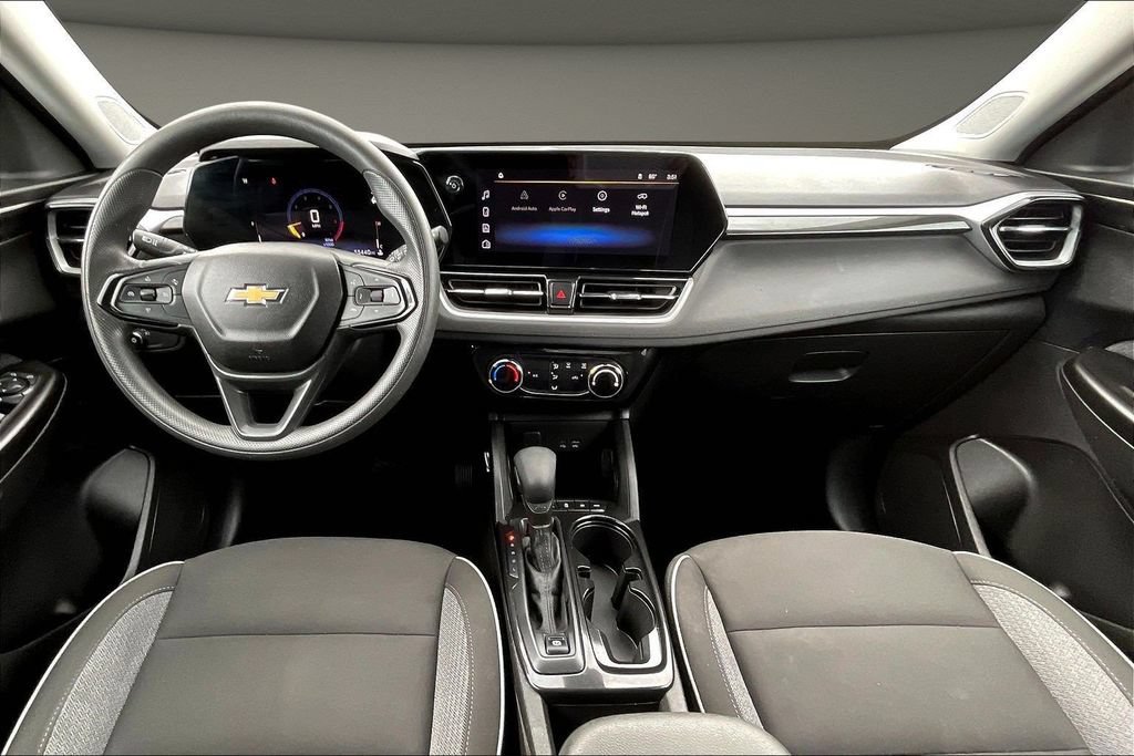 Used 2025 Chevrolet TrailBlazer LT AWD/4WD image 10