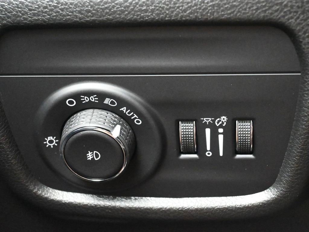 New 2025 Jeep Grand Cherokee Limited image 23