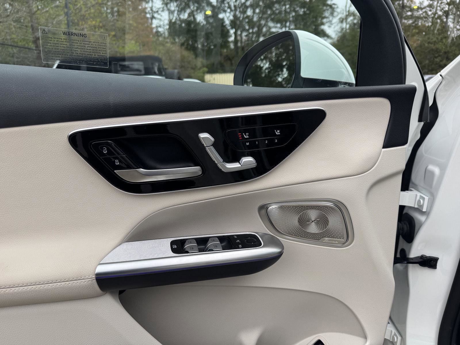 Certified 2025 Mercedes-Benz GLC 300 image 6