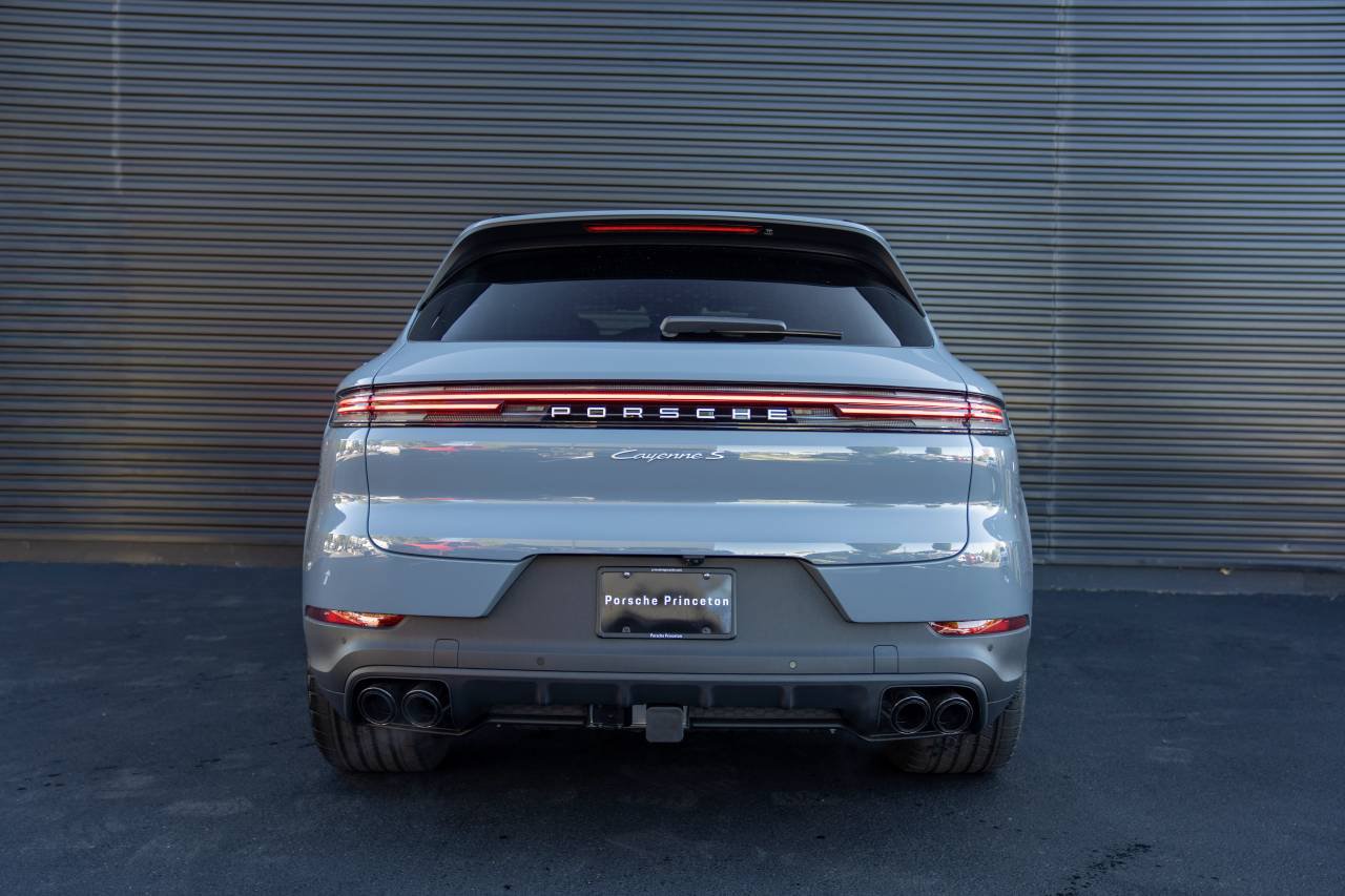 New 2026 Porsche Cayenne S AWD/4WD image 10