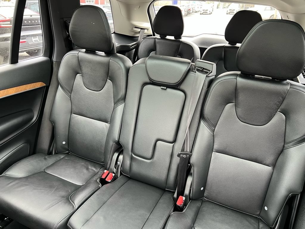 Certified 2025 Volvo XC90 T8 Core w/ Protection Package Premier AWD/4WD image 19