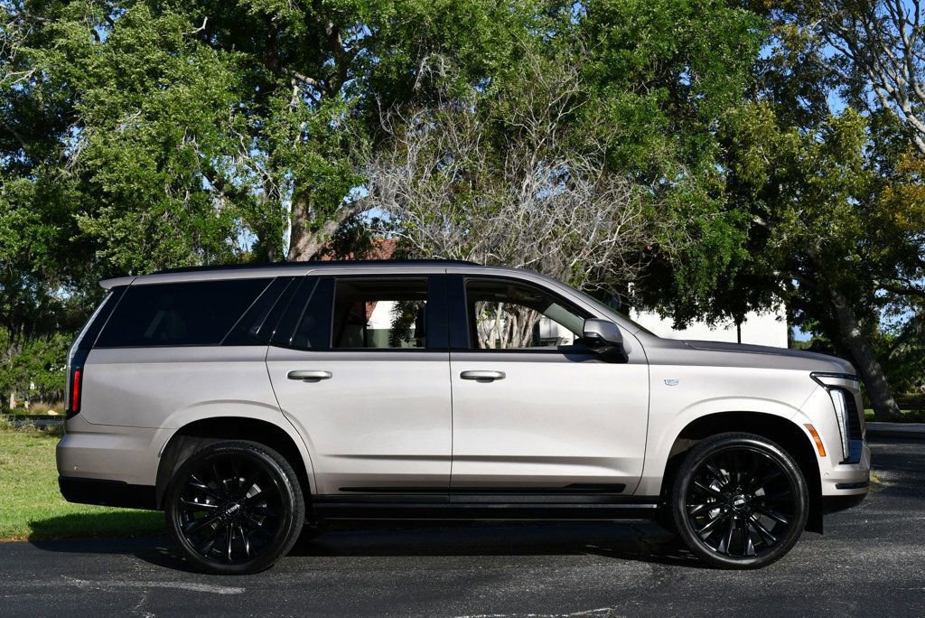 Used 2025 Cadillac Escalade Sport Platinum w/ LPO, ONYX Package image 37