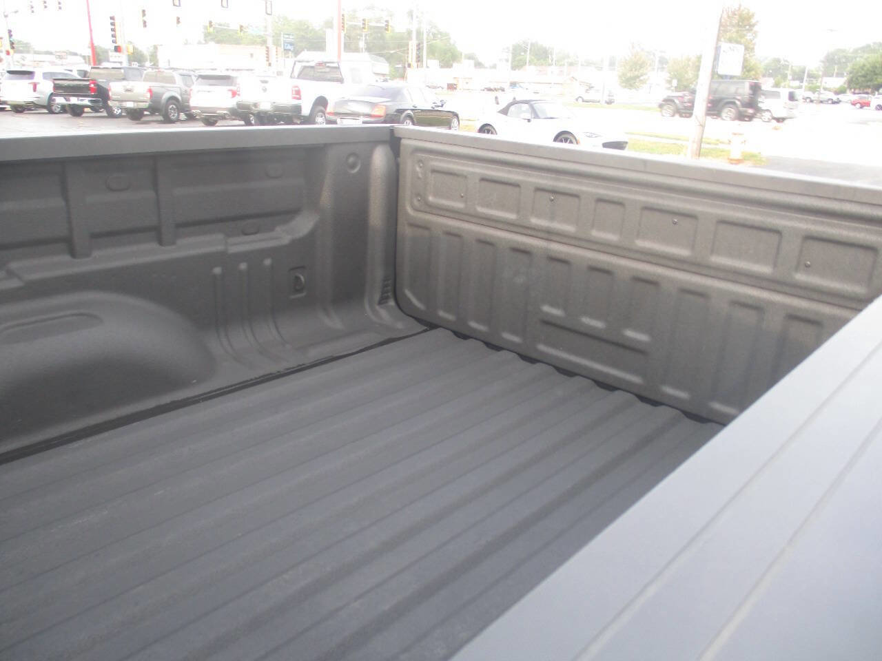 Used 2022 Chevrolet Colorado ZR2 w/ ZR2 Midnight Special Edition image 11