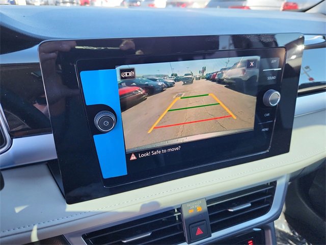 New 2025 Volkswagen Taos SE image 15