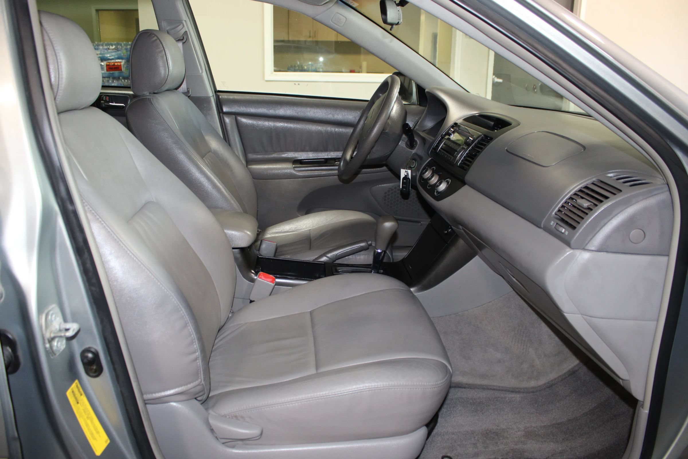 Used 2006 Toyota Camry LE FWD image 22