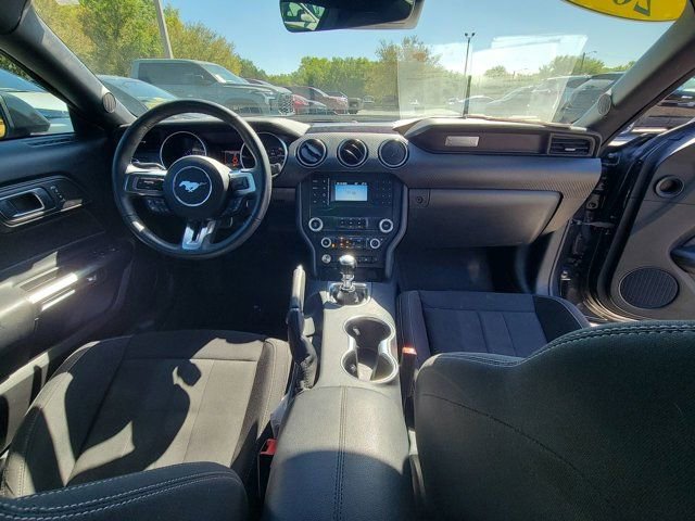 Used 2022 Ford Mustang EcoBoost image 21