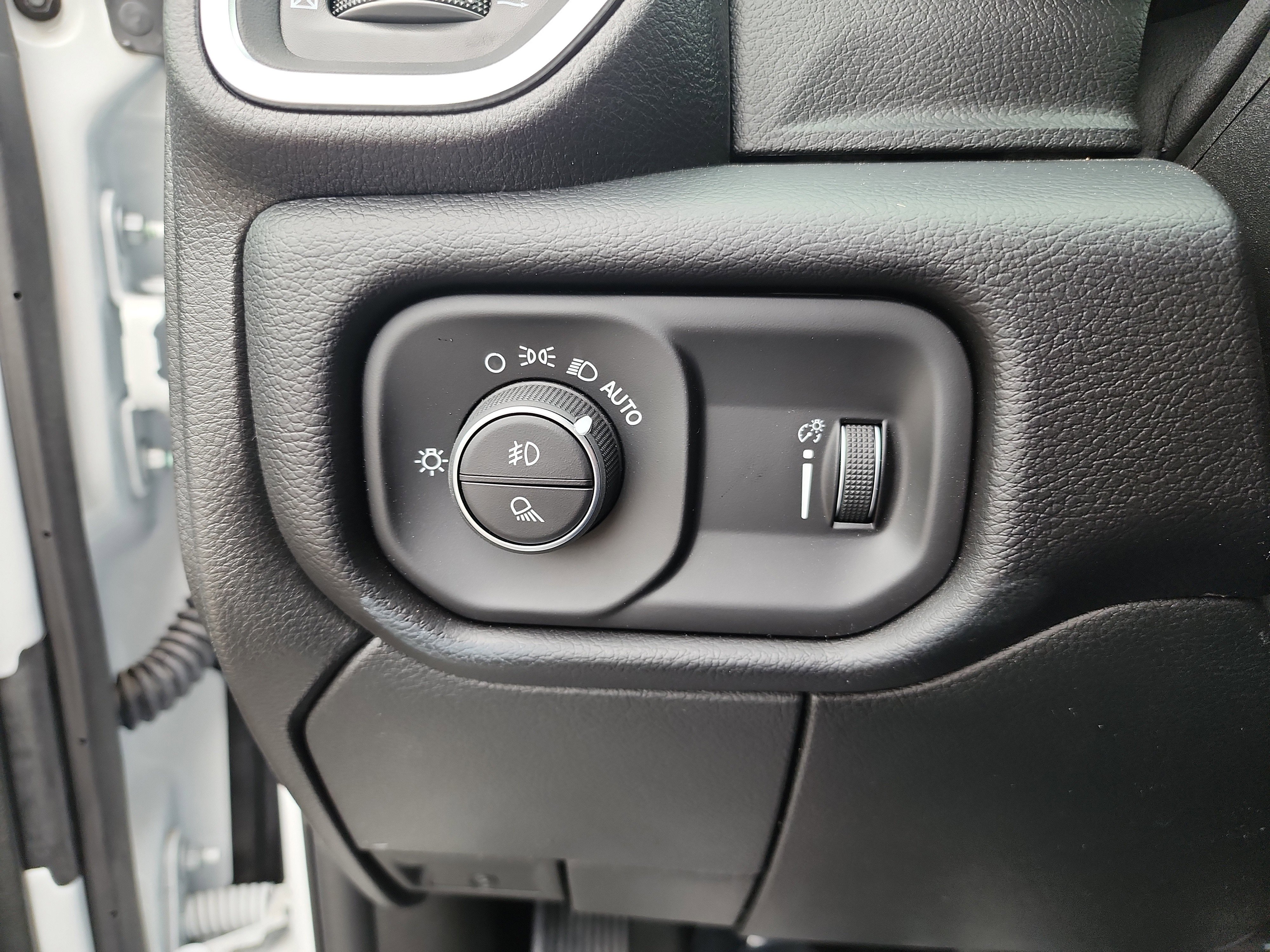 New 2026 RAM 5500 4x4 Crew Cab image 13