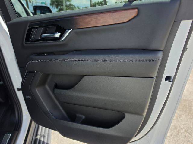 New 2026 GMC Yukon XL Denali w/ Sun & Power Step Package AWD/4WD image 30