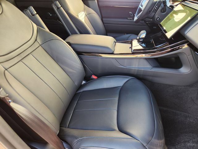 Used 2025 Land Rover Range Rover Sport AWD/4WD image 10