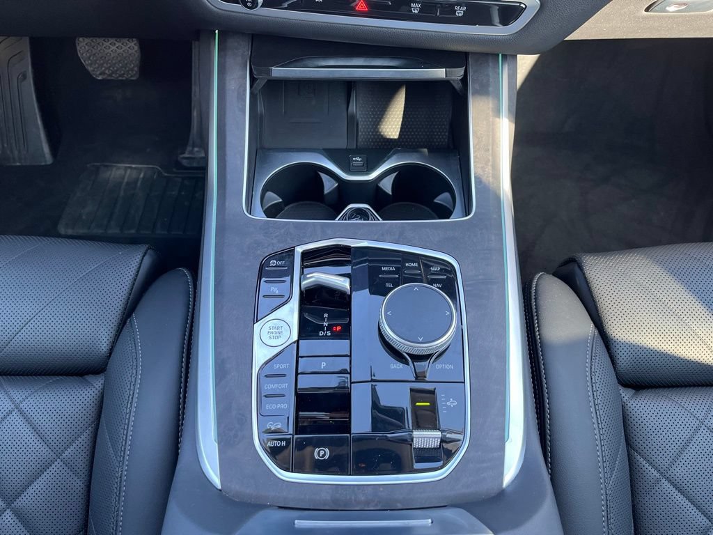 Used 2023 BMW X7 xDrive40i w/ Parking Assistance Package AWD/4WD image 44