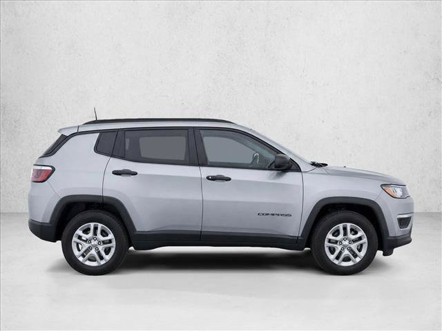Used 2017 Jeep Compass Sport w/ Tech Group FWD image 8