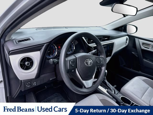 Used 2019 Toyota Corolla LE w/ Carpet Mat Package (TMS) FWD image 12