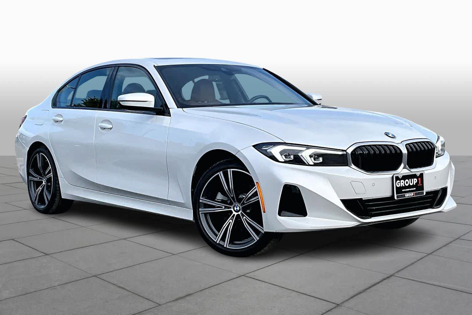 Used 2023 BMW 330i xDrive Sedan w/ Driving Assistance Package AWD/4WD image 3