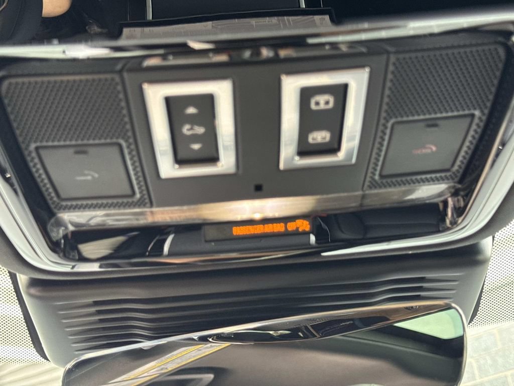 New 2026 Land Rover Range Rover Velar S AWD/4WD image 23