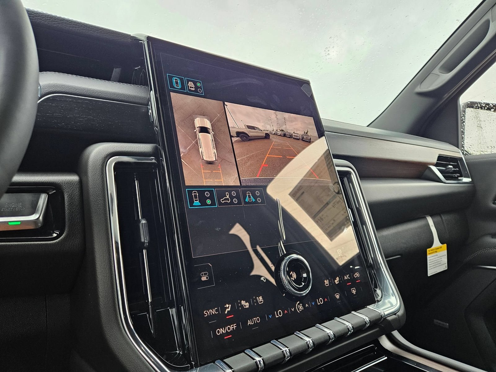 New 2026 GMC Yukon Denali AWD/4WD image 17