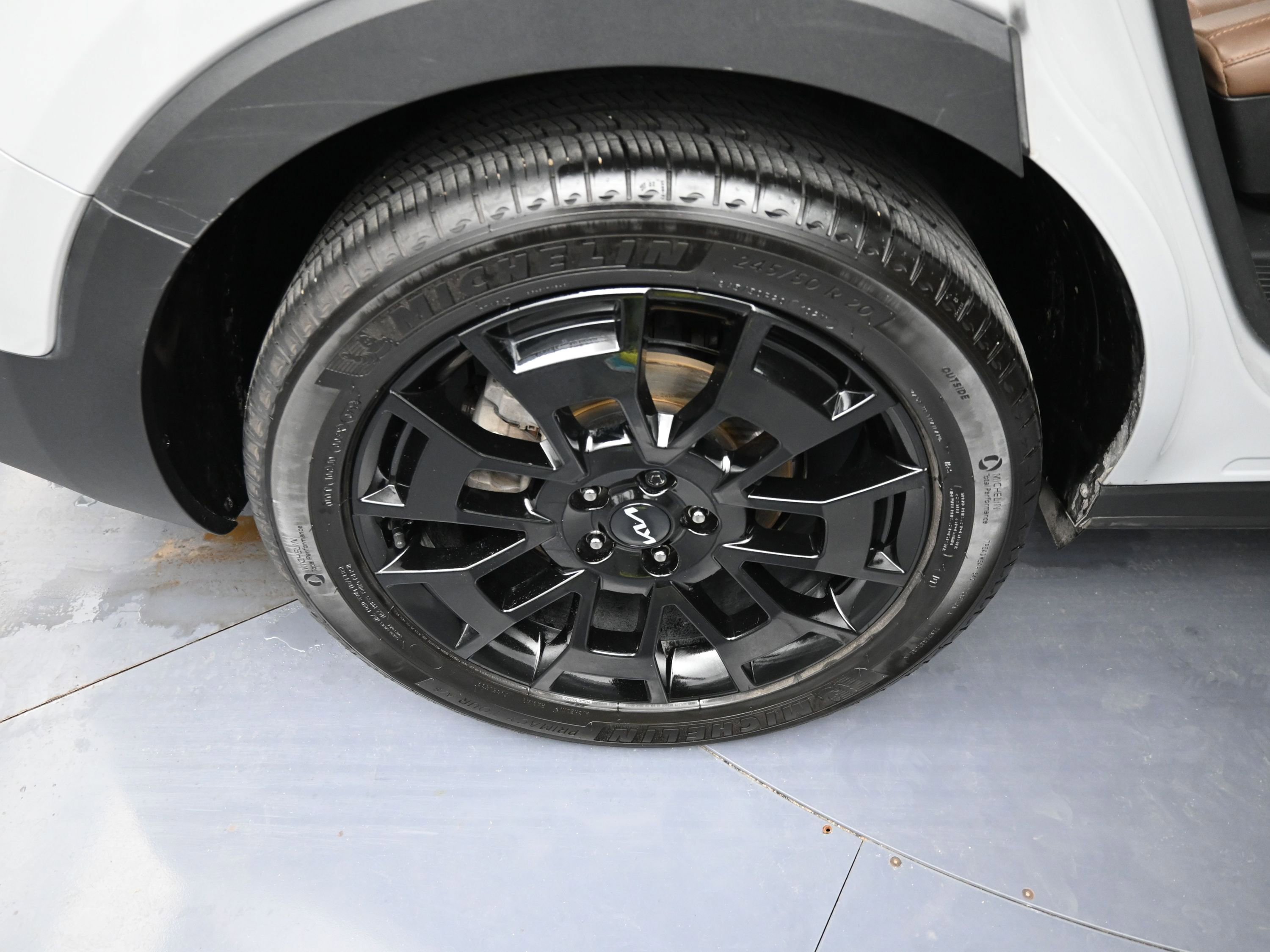 Used 2022 Kia Telluride SX w/ SX Prestige Package image 27