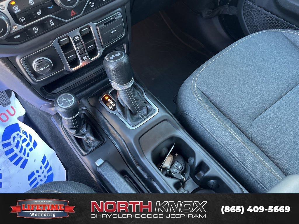 Used 2024 Jeep Wrangler Sahara w/ Safety Group image 10