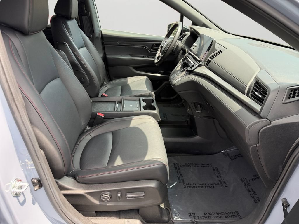 Used 2025 Honda Odyssey Sport-L image 12
