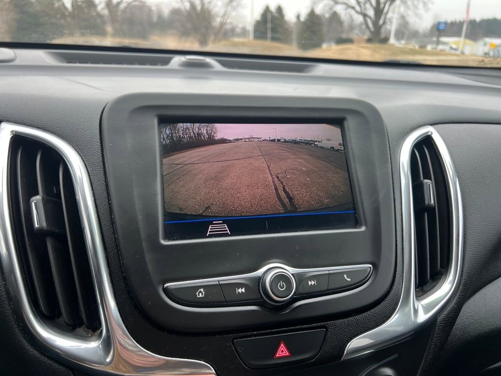 Used 2020 Chevrolet Equinox LT w/ Driver Convenience Package image 18