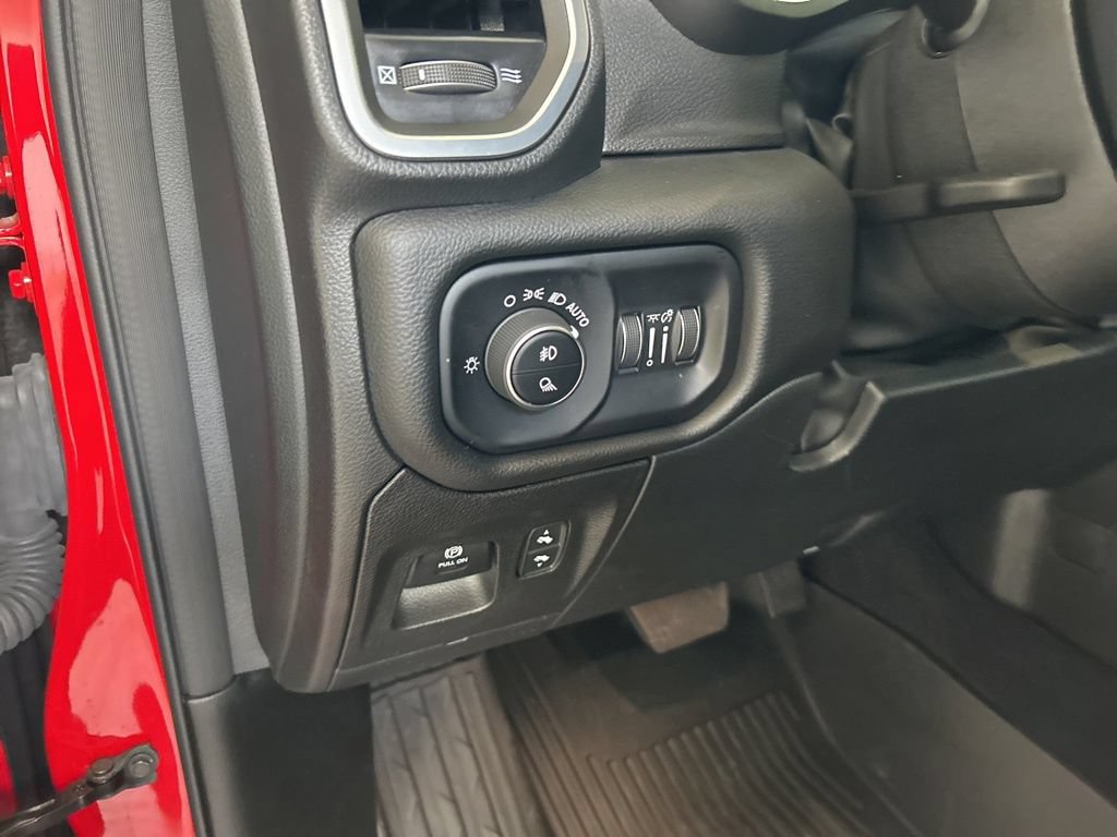 Used 2025 RAM 1500 Big Horn AWD/4WD image 41